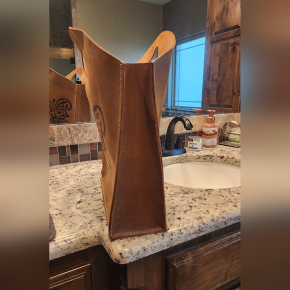 Handmade Leather Purse w/Butterfly "Branding" - Picture 4 of 9